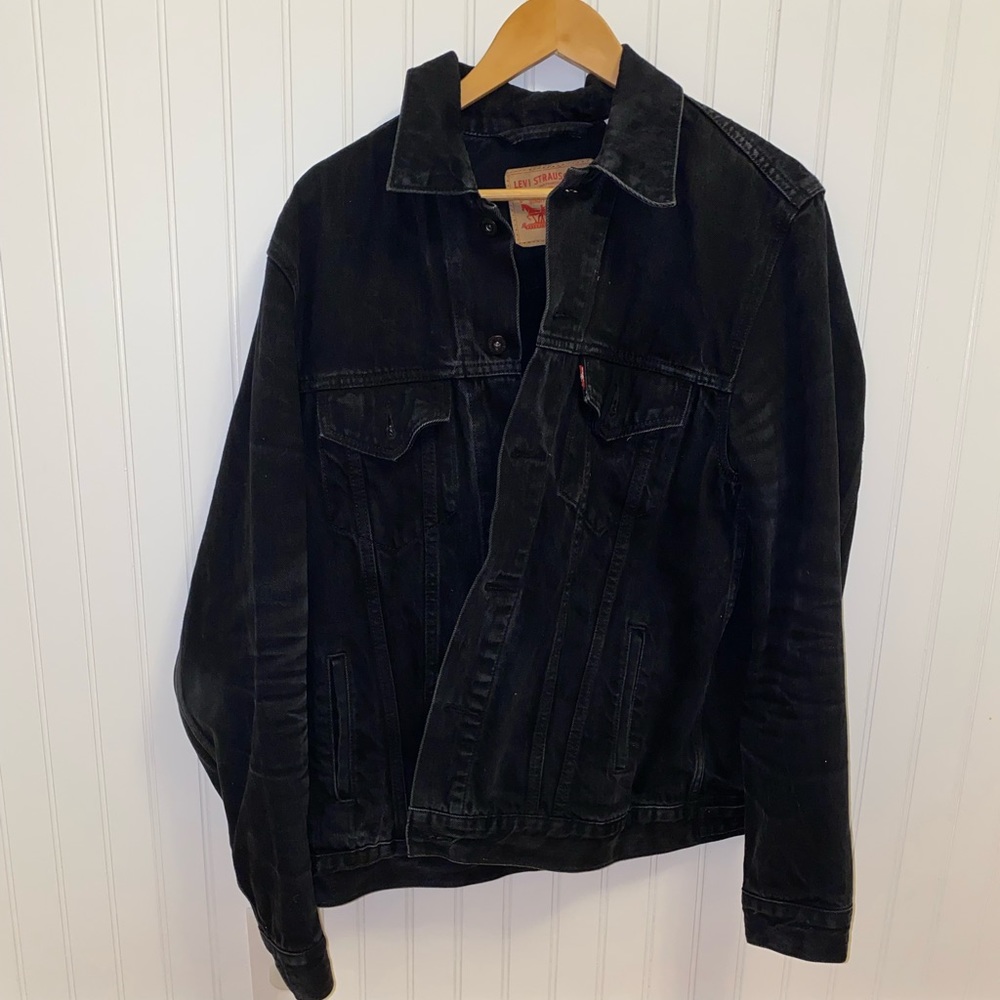 Black Men’s Levi Jean Jacket